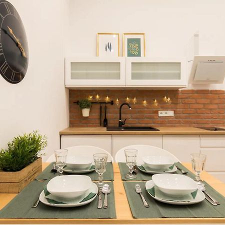Old Town Apartment - Dluga 30 Street كراكوفيا المظهر الخارجي الصورة